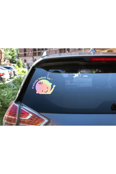 Arabada Bebek Var Cam Sticker 15x11 Cm